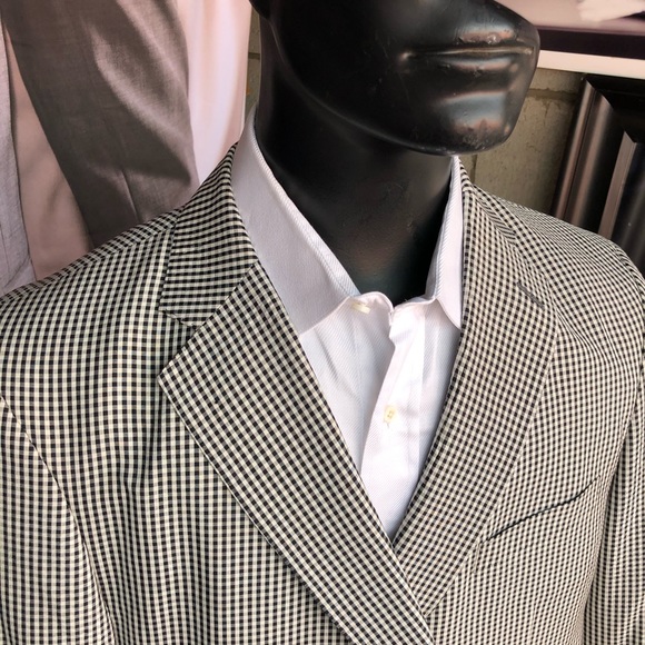 Houndstooth Blazer single breasted two button. - Picture 3 of 5
